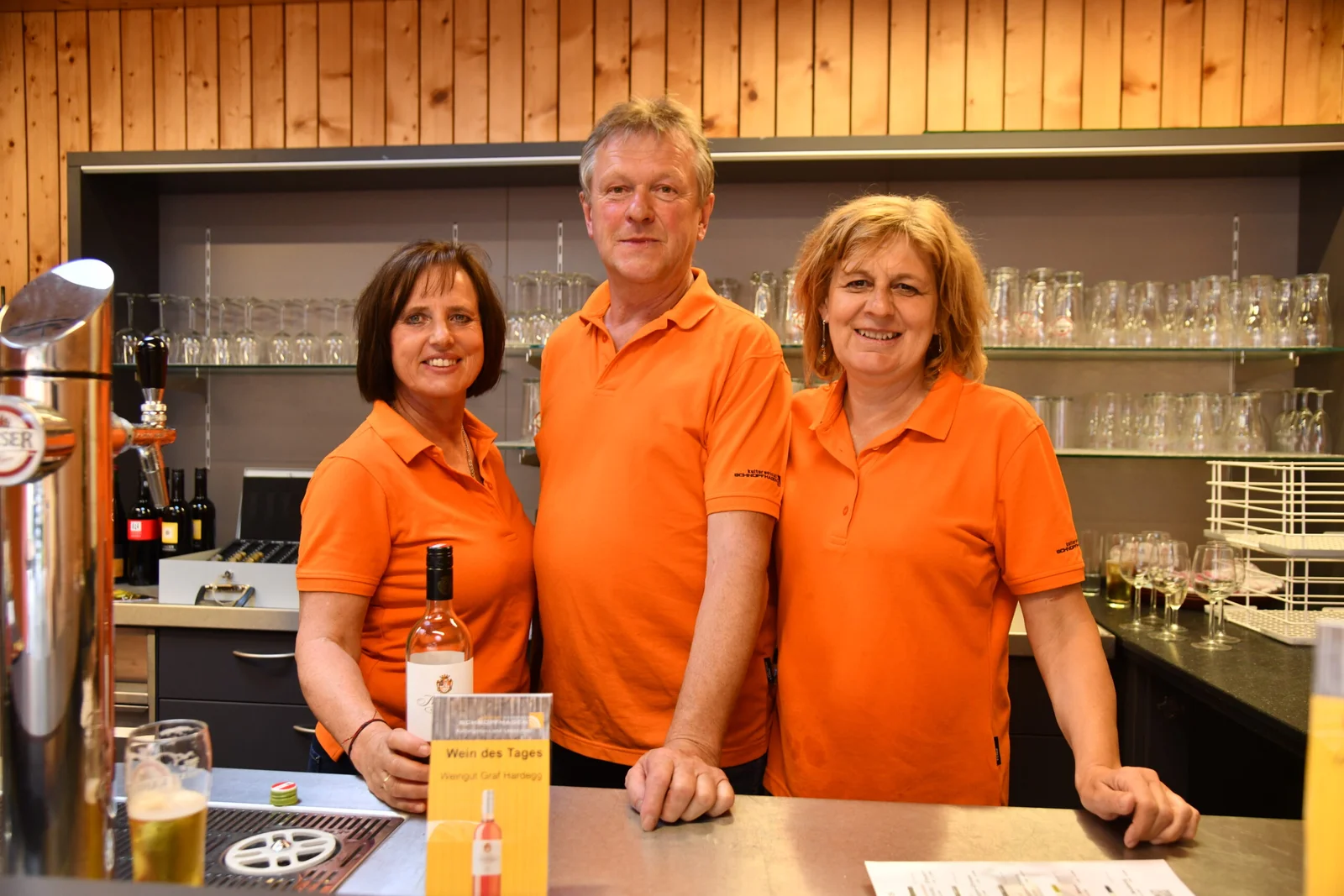 Team in der Laube